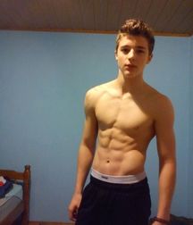 Boys I WOULDN'T say NO to  5ddcfcac43a66.jpg