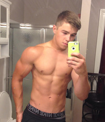 Boys I WOULDN'T say NO to  5ddcfcaedd73d.jpg