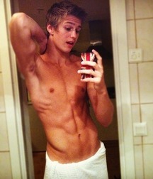 Boys I WOULDN'T say NO to  5ddcfcc6ce146.jpg