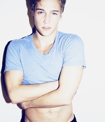 Boys I WOULDN'T say NO to  5ddcfccb7e6cb.jpg