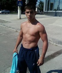 Boys I WOULDN'T say NO to  5ddcfce2ad70b.jpg