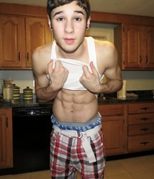 Boys I WOULDN'T say NO to  5ddcfd3a6839c.jpg