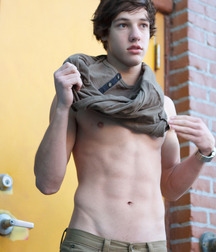 Boys I WOULDN'T say NO to  5ddcfd3e9a21d.jpg