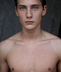 Boys I WOULDN'T say NO to  5ddcfd43b05c1.jpg