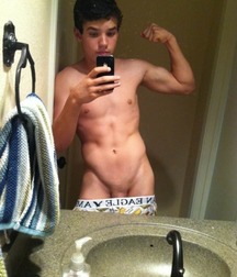 Boys I WOULDN'T say NO to  5ddcfd83a10e0.jpg