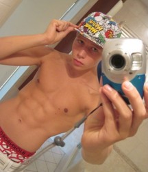 Boys I WOULDN'T say NO to  5ddcfd9b63e9f.jpg