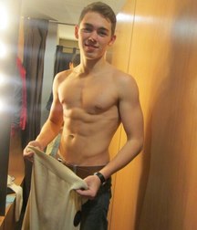 Boys I WOULDN'T say NO to  5ddcfda9ed584.jpg