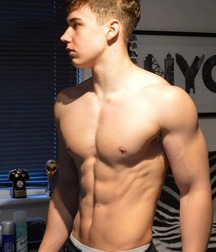 Boys I WOULDN'T say NO to  5ddcfdba1407b.jpg