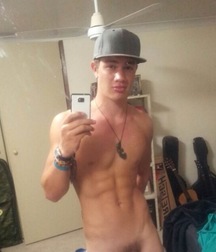 Boys I WOULDN'T say NO to  5ddcfdc0da5fa.jpg