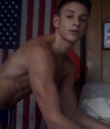 Boys I WOULDN'T say NO to  5ddcfdd728459.jpg