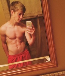 Boys I WOULDN'T say NO to  5ddcfde13e680.jpg