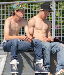 Boys I WOULDN'T say NO to  5ddcfe0fdd63d.jpg