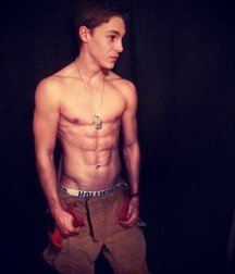 Boys I WOULDN'T say NO to  5ddcfe17da19f.jpg