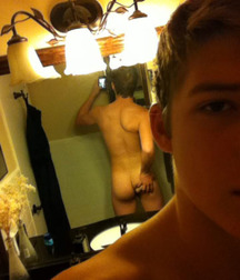 Boys I WOULDN'T say NO to  5ddcfe296c5dd.jpg