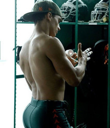 Boys I WOULDN'T say NO to  5ddcfe46285e5.jpg