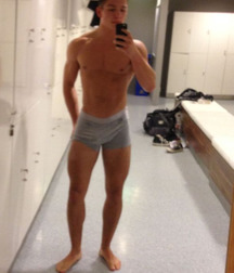 Boys I WOULDN'T say NO to  5ddcfe5446645.jpg