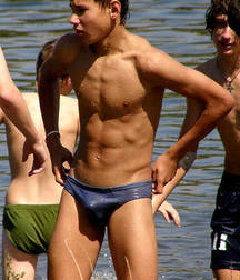 Boys I WOULDN'T say NO to  5ddcfe69c9dd7.jpg