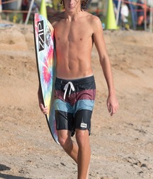 Boys I WOULDN'T say NO to  5ddcfe72dfd3b.jpg