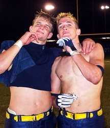 Boys I WOULDN'T say NO to  5ddcfea4ae278.jpg