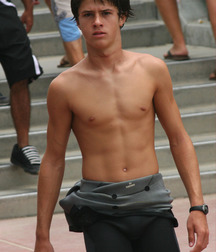 Boys I WOULDN'T say NO to  5ddcfec00f13f.jpg