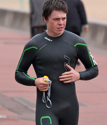 Boys I WOULDN'T say NO to  5ddcfec1895cb.jpg