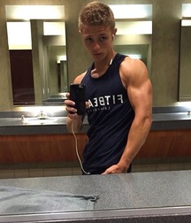 Boys I WOULDN'T say NO to  5ddcfeffb0537.jpg