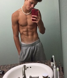 Boys I WOULDN'T say NO to  5ddcff0153a66.jpg