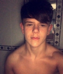 Boys I WOULDN'T say NO to  5ddcff4ca9032.jpg