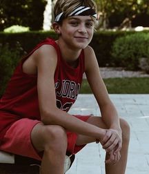 Boys I WOULDN'T say NO to  5ddcff4f3cf33.jpg