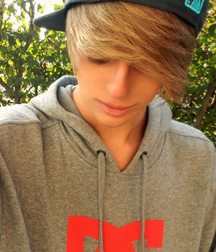 Cute Boys 5734a88f2e5e0.jpg