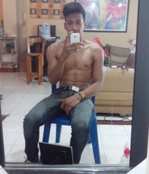 Carlos, 21, Hung Latino 5ea8bd21627dd.jpg