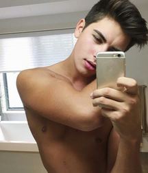 Teenager Boys 2 5d223f33ac75f.jpg