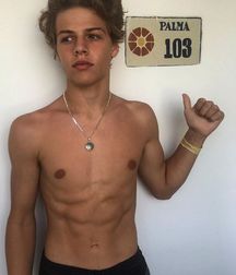 Teenager Boys 2 5d223f714239e.jpg