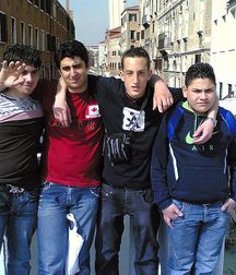Teenager Boys04 5d390b896686c.jpg