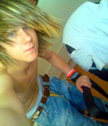 Sexy Blonde Guys 5d391940530c4.jpg