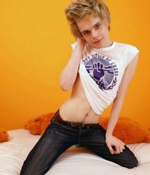 Sexy Blonde Guys 5d39194447a46.jpg