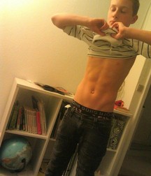 Selfie 4 naked teen porn 5e167ddd4d276.jpg