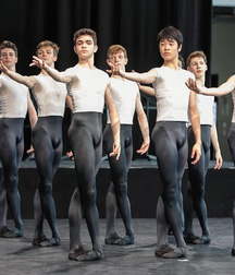 Beautiful Ballet Boys 5e3a044f155f1.jpg