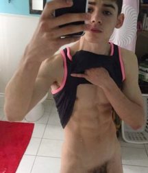 Selfies 7 guys with abs 5e9e425e643f5.jpg