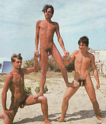 Retro Beach 5ea8b34c4f95c.jpg