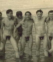 Retro Beach 5ea8b34f44150.jpg