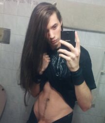 Selfies 11 XL 5ecae1a37ef0c.jpg