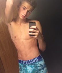 Selfie 12   5ecb0779d64a2.jpg
