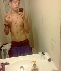 Selfie 12   5ecb080b87e74.jpg