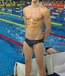 Selfies 17 Speedo heaven 5f0a6b83575ec.jpg