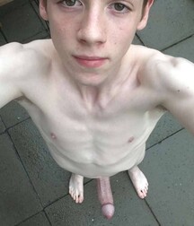 Selfies 18 Super Skinny 2 5f65191bb4c85.jpg