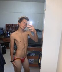 Selfies 18 Super Skinny 2 5f651987bc5e3.jpg