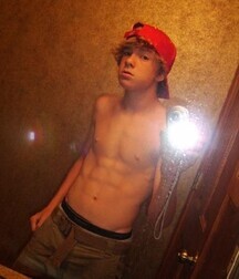 Selfie 21 twinks gay porn tube guys 5f8cd43b0859a.jpg