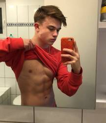Selfie 21 twinks gay porn tube guys 5f8cd44580a8d.jpg