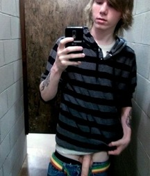 Selfie 21 twinks gay porn tube guys 5f8cd454547c0.jpeg
